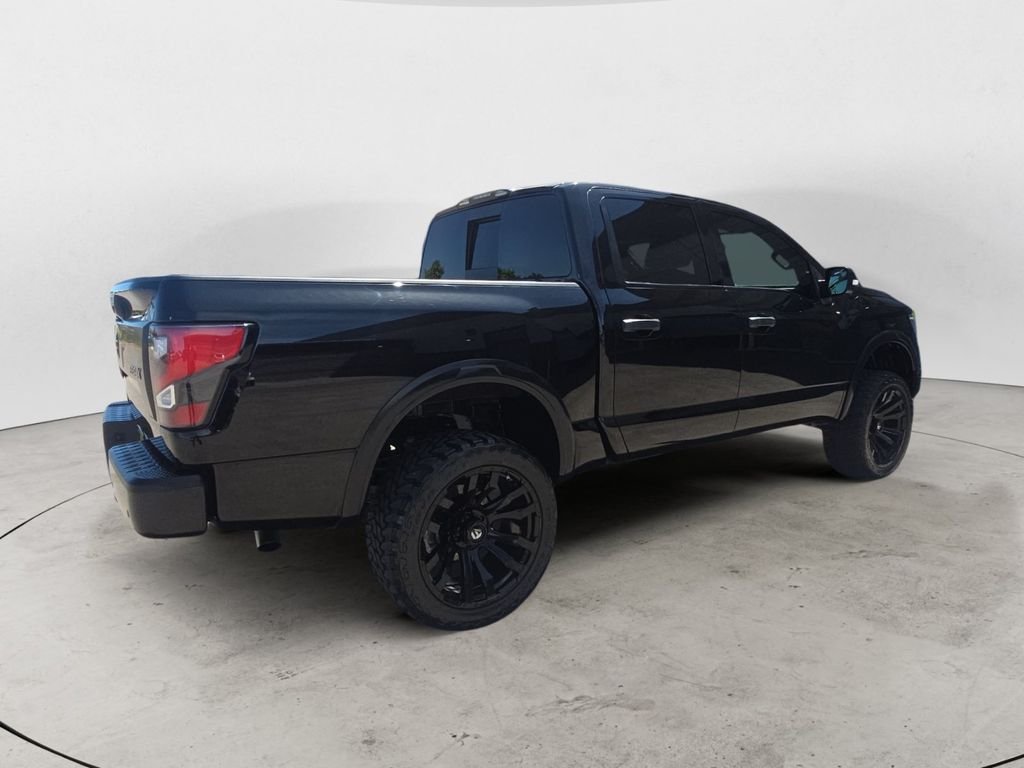 Used 2021 Black Nissan PRO-4X image 5