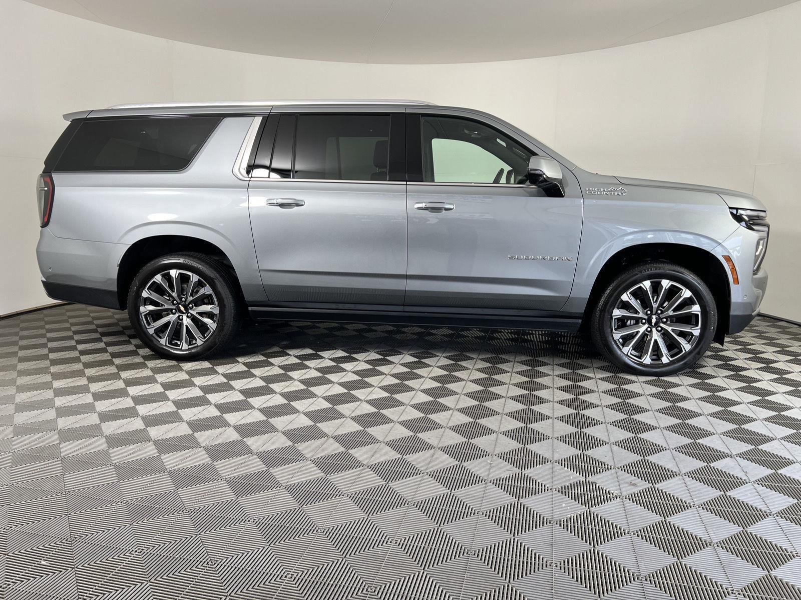 Used 2025 Sterling Gray Metallic Chevrolet High Country image 33