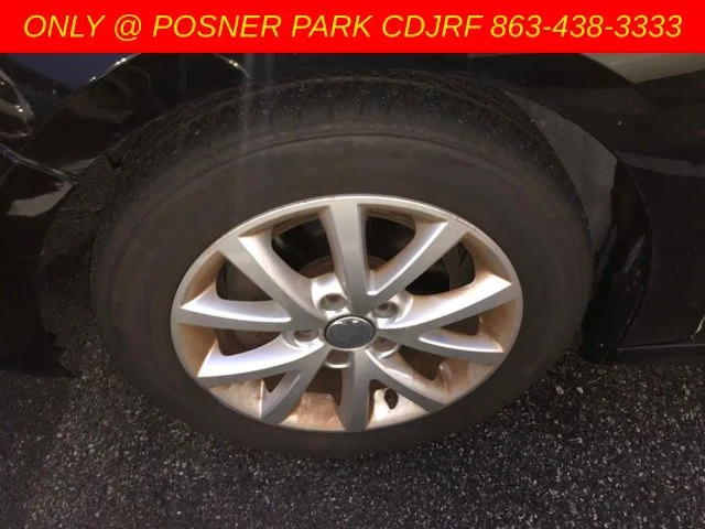 Used 2011 Black Volkswagen 2.5L SE image 12