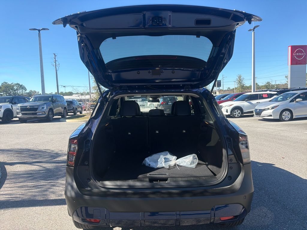 New 2026 Nissan Kicks SR 4D Sport Utility