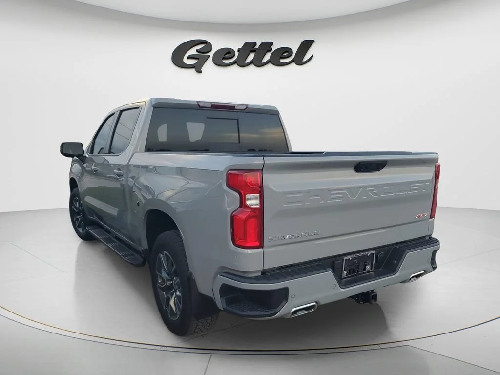 Used 2025 Slate Gray Metallic Chevrolet RST image 5