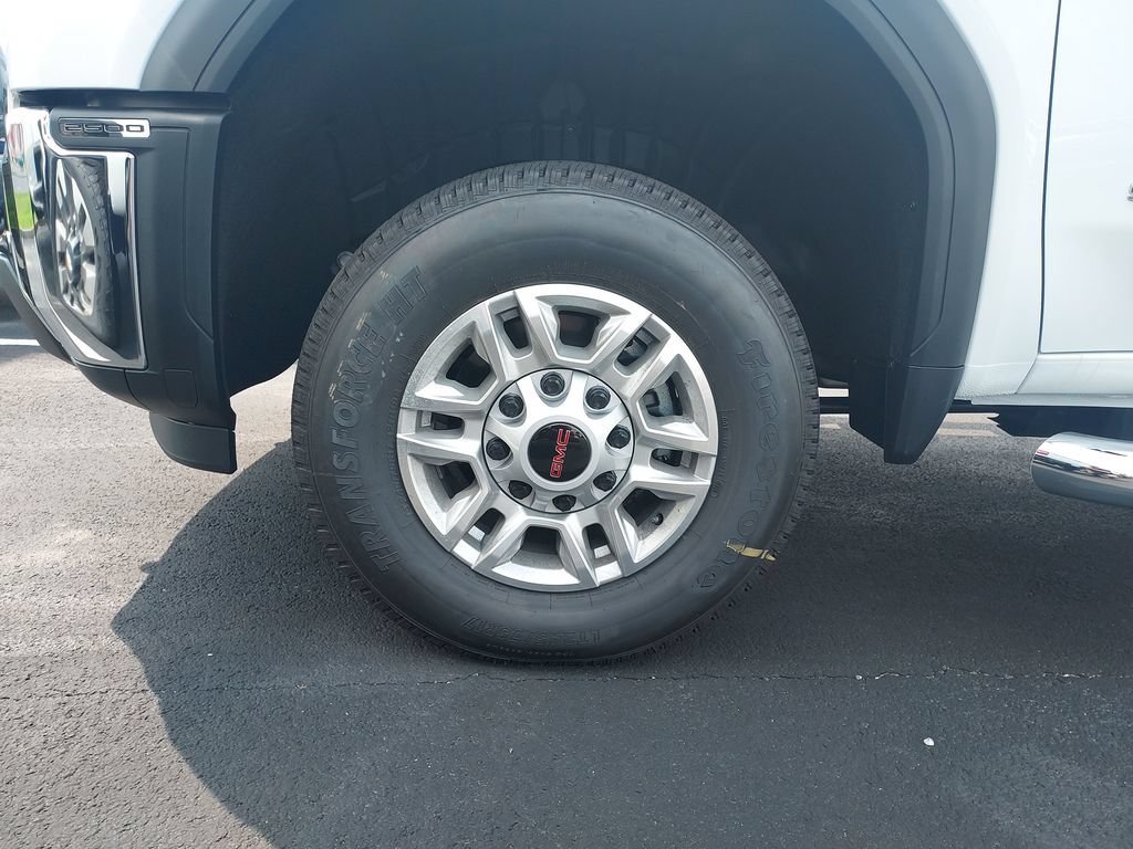 New 2026 Summit White GMC SLE image 10