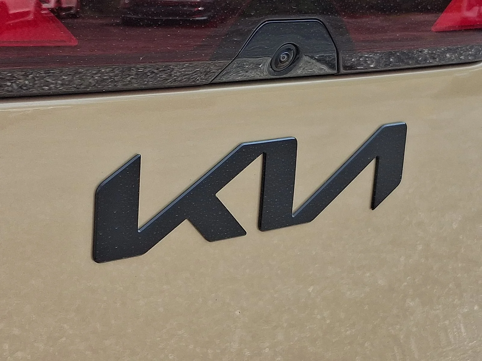 New 2027 Brown Kia X-Line S image 22