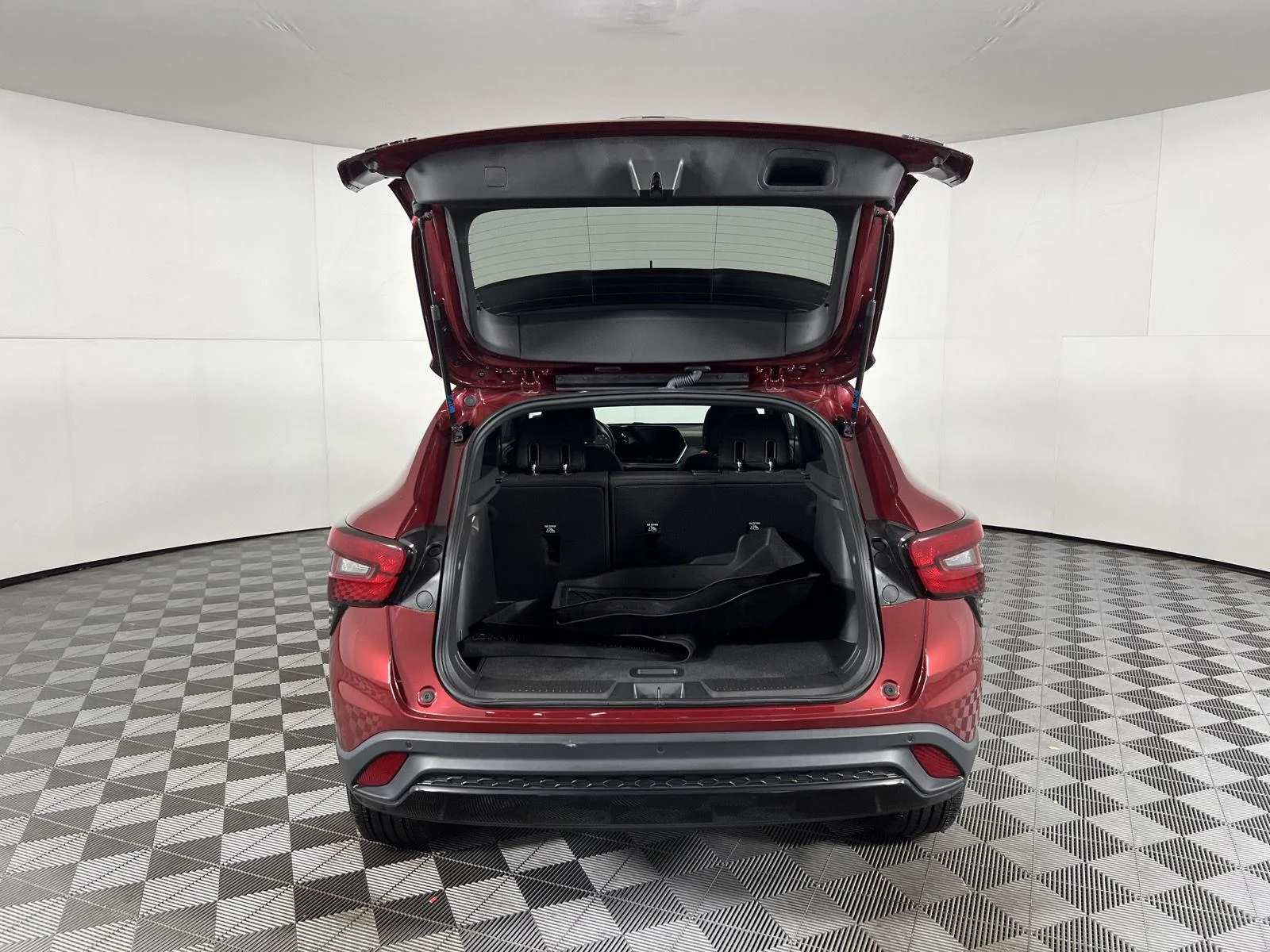 Used 2024 Crimson Metallic Chevrolet 1RS image 31