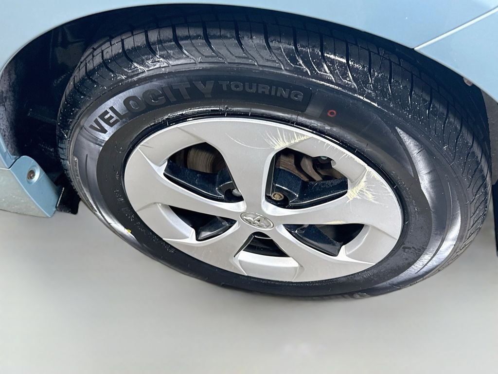 Used 2012 Sea Glass Pearl Toyota Two image 27