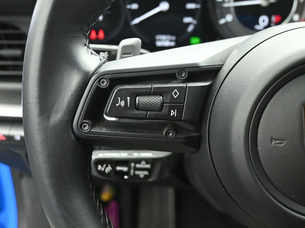 2022 PORSCHE 911 - Image 11