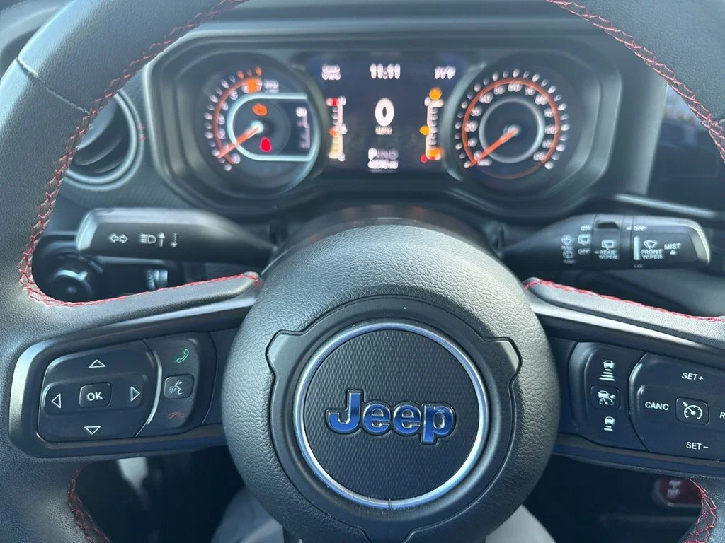 Used 2024 White Jeep Rubicon image 17