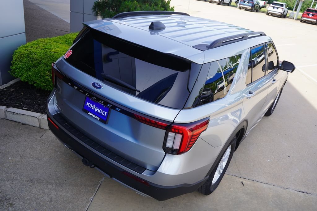 Used 2025  Ford Active image 12