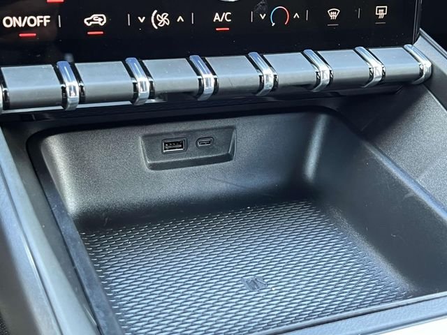Used 2026 Ebony Twilight Metallic GMC Elevation image 52