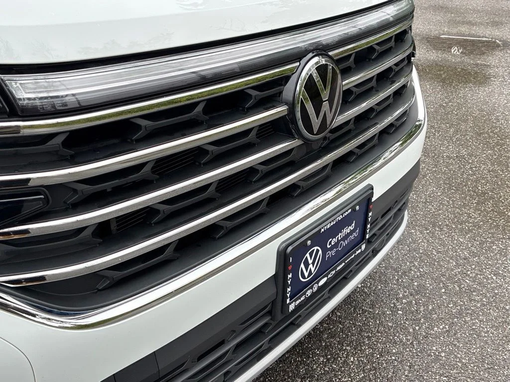 Certified Used 2024  Volkswagen 2.0T SE w/Technology image 43