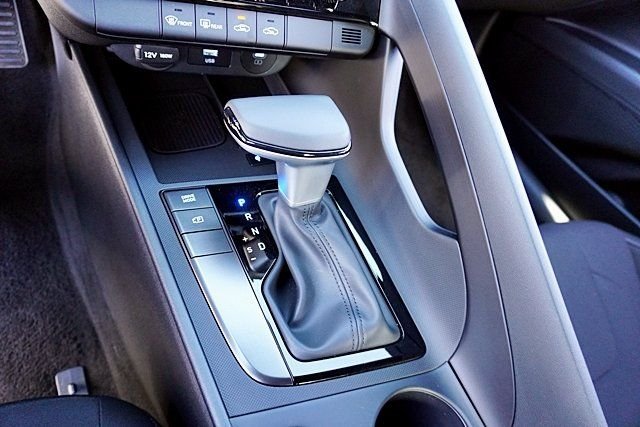 Used 2026 White Hyundai SEL Sport image 28