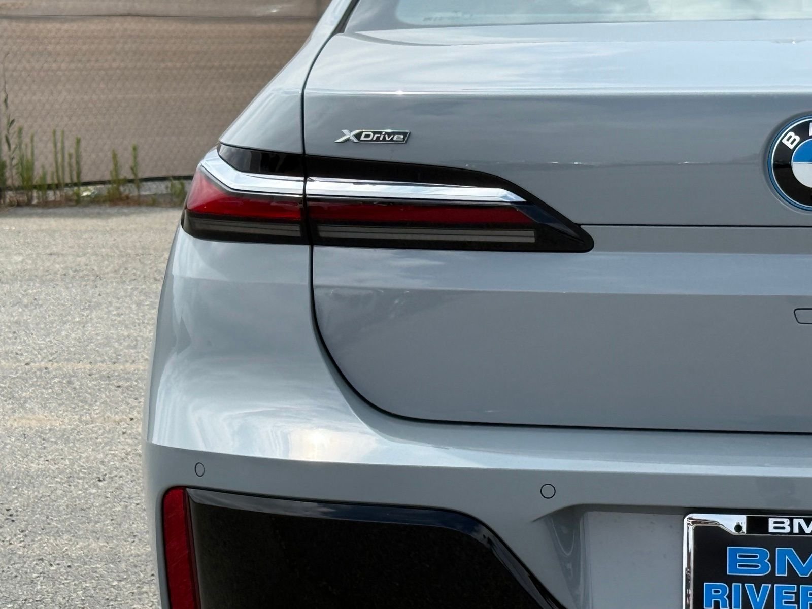New 2026 Brooklyn Grey Metallic BMW 750e xDrive image 15