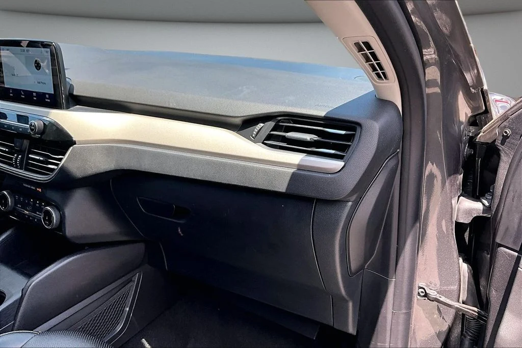 Certified Used 2022 Gray Ford SEL image 26