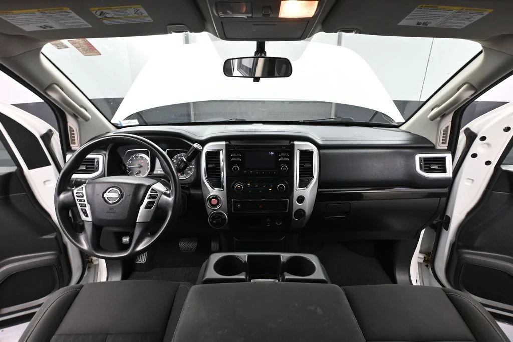 Used 2018 White Nissan SV image 21