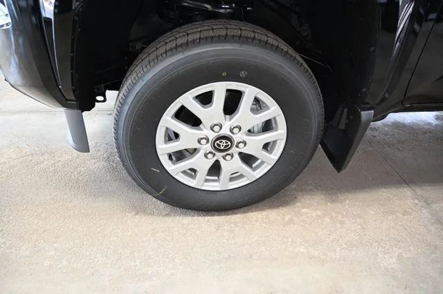 2026 Toyota Tacoma SR5 - Photo 28