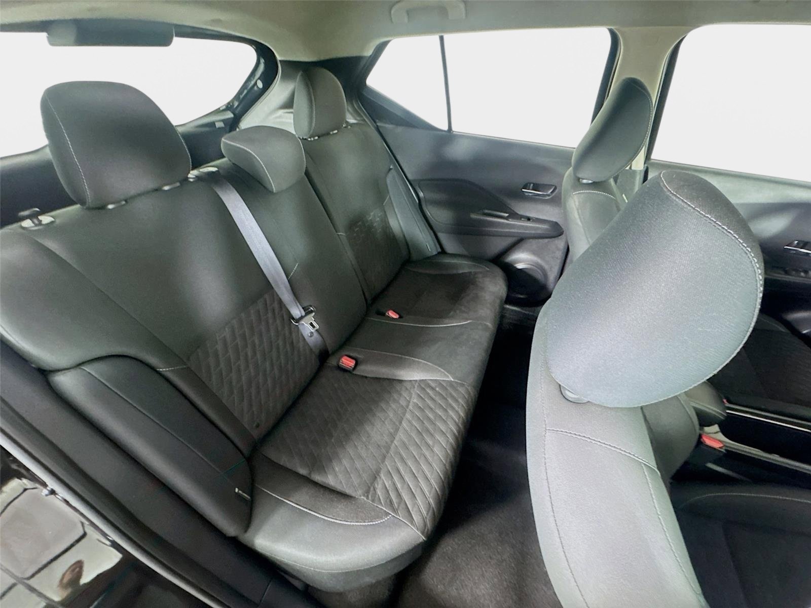 Used 2021 Super Black Nissan SV image 24