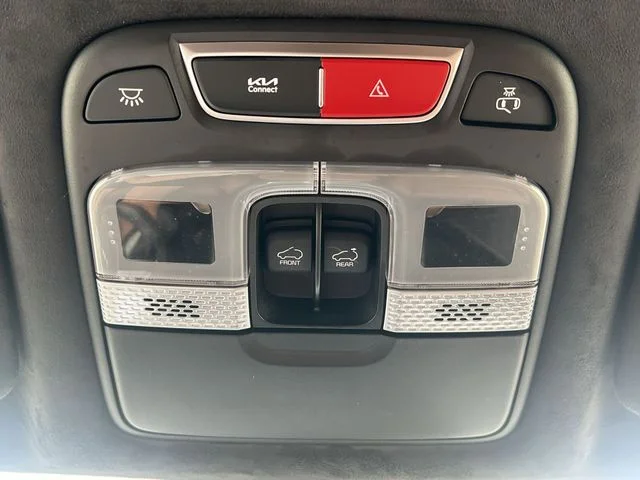 Used 2025 Green Kia SX-Prestige X-Line image 33
