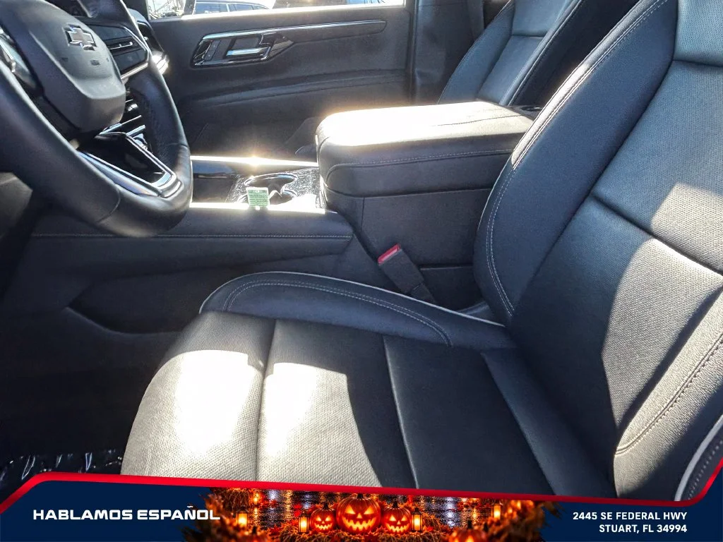 Used 2025 Dark Ash Metallic Chevrolet Premier image 10