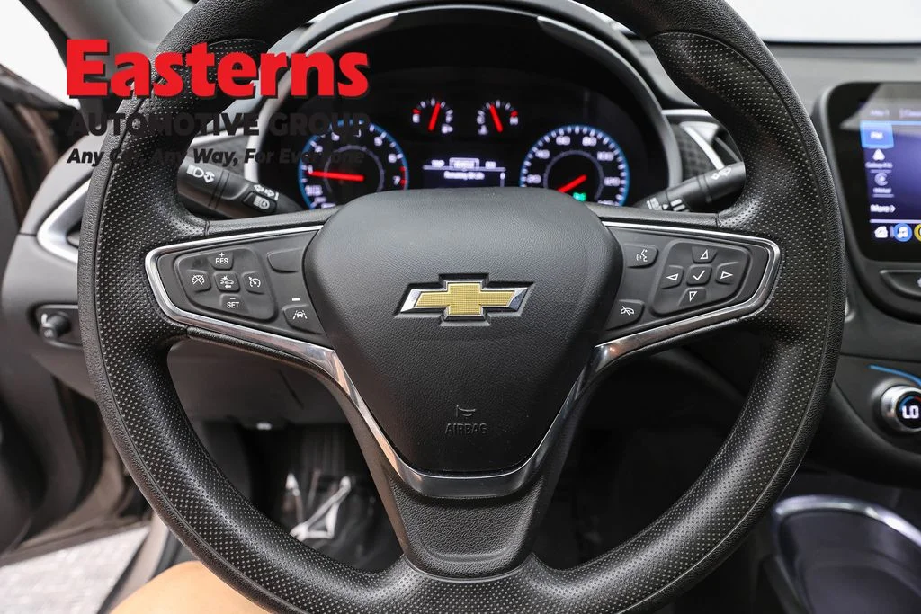 Used 2023 Gray Chevrolet LT image 10