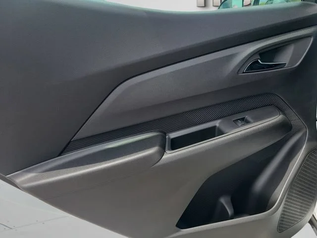 New 2027 Summit White Chevrolet LT image 26