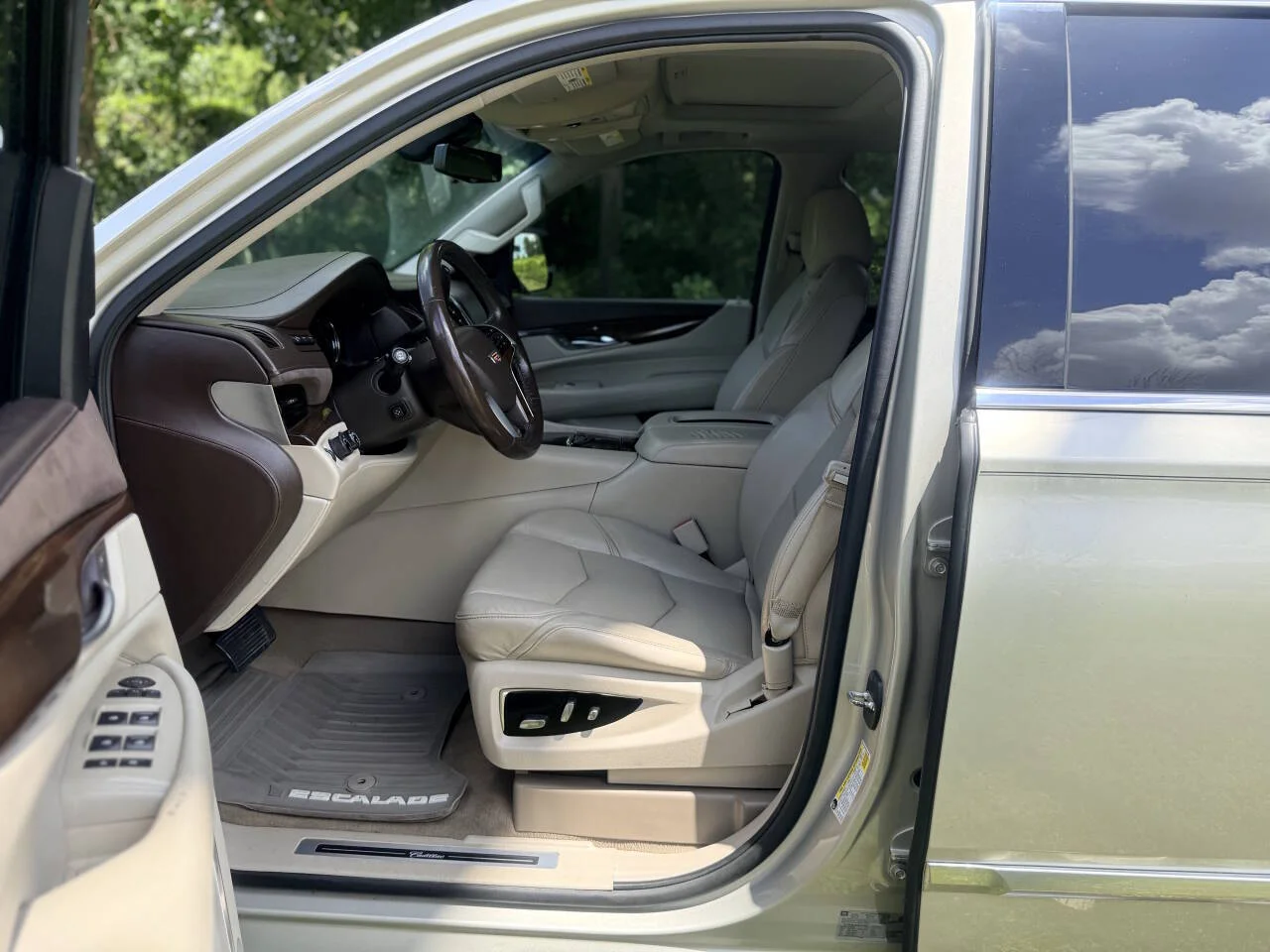 Used 2017 Tan Cadillac Premium Luxury 4x4 4dr SUV image 13