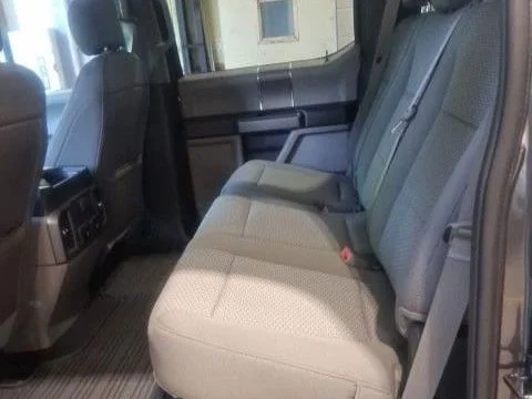 Used 2019 Gray Ford XLT image 6