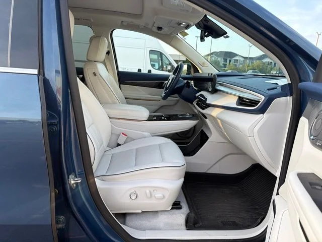 Used 2025 Blue Buick Avenir image 10