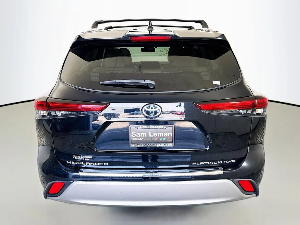 Used 2021 Black Toyota Platinum image 6