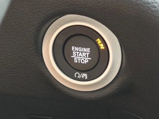 New 2026 Bright White Clearcoat Chrysler Limited image 18