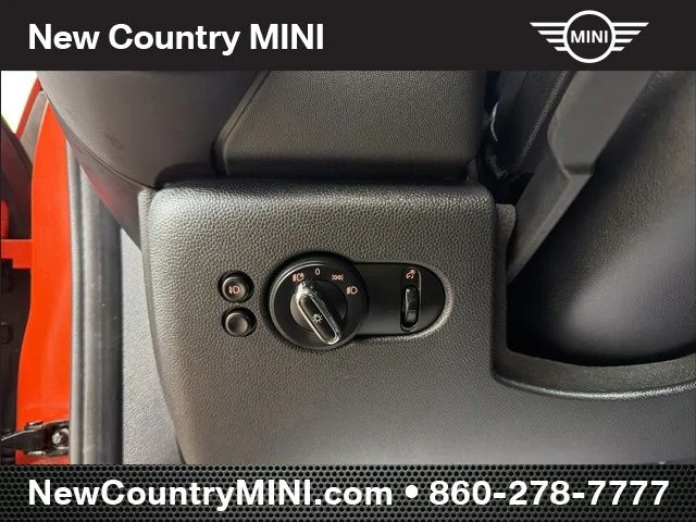 Used 2019 Orange MINI  image 13