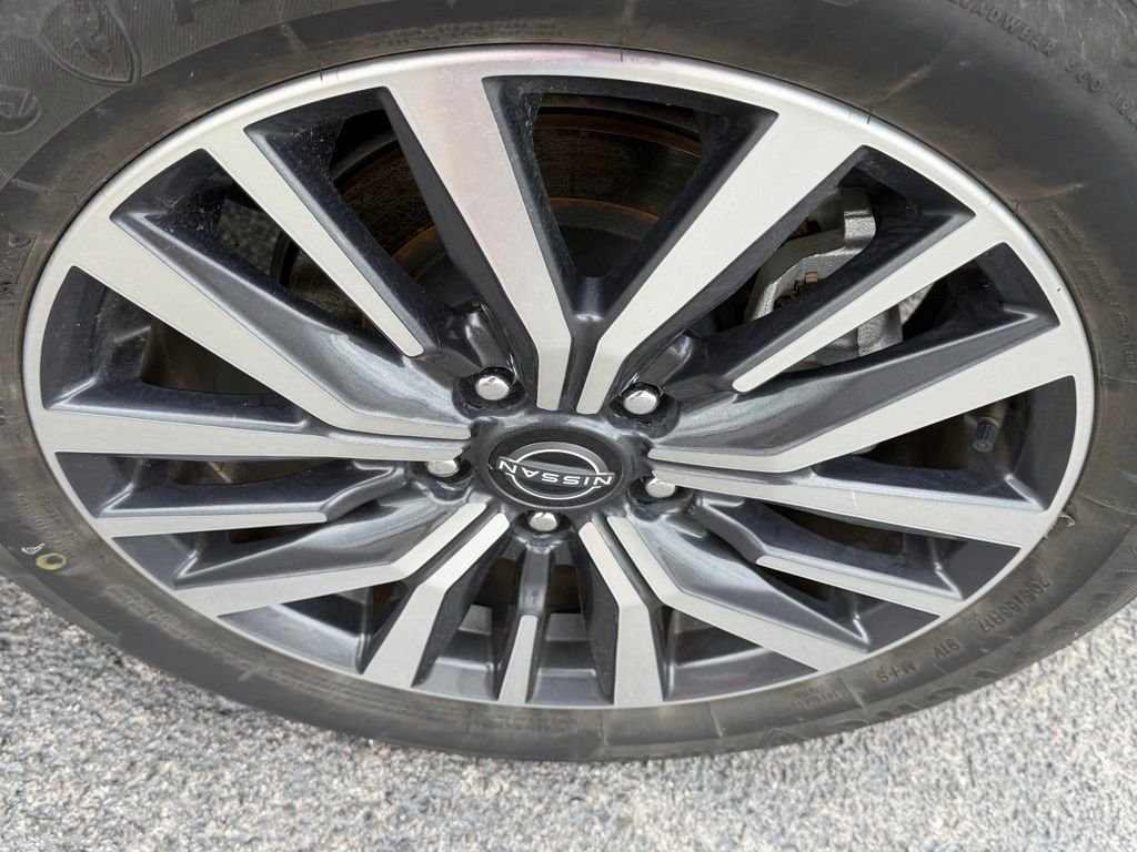 Used 2024 White Nissan SV image 8