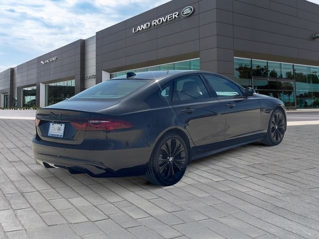 New 2024 Santorini Black JAGUAR P300 R-DYNAMIC SE AWD image 5