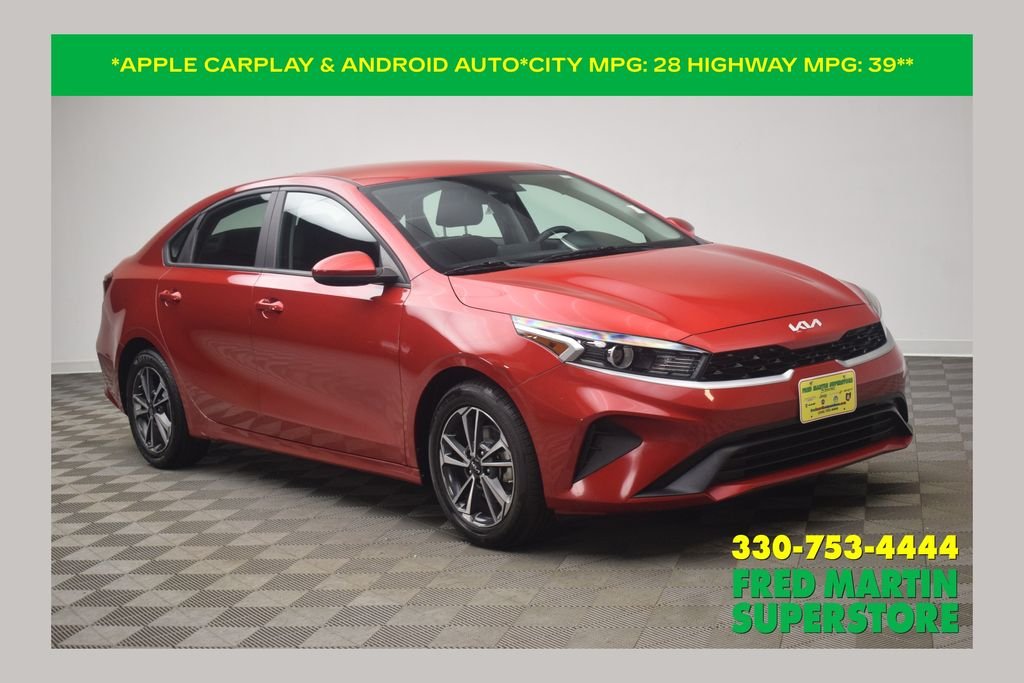 Used 2024 Currant Red Kia LXS image 1