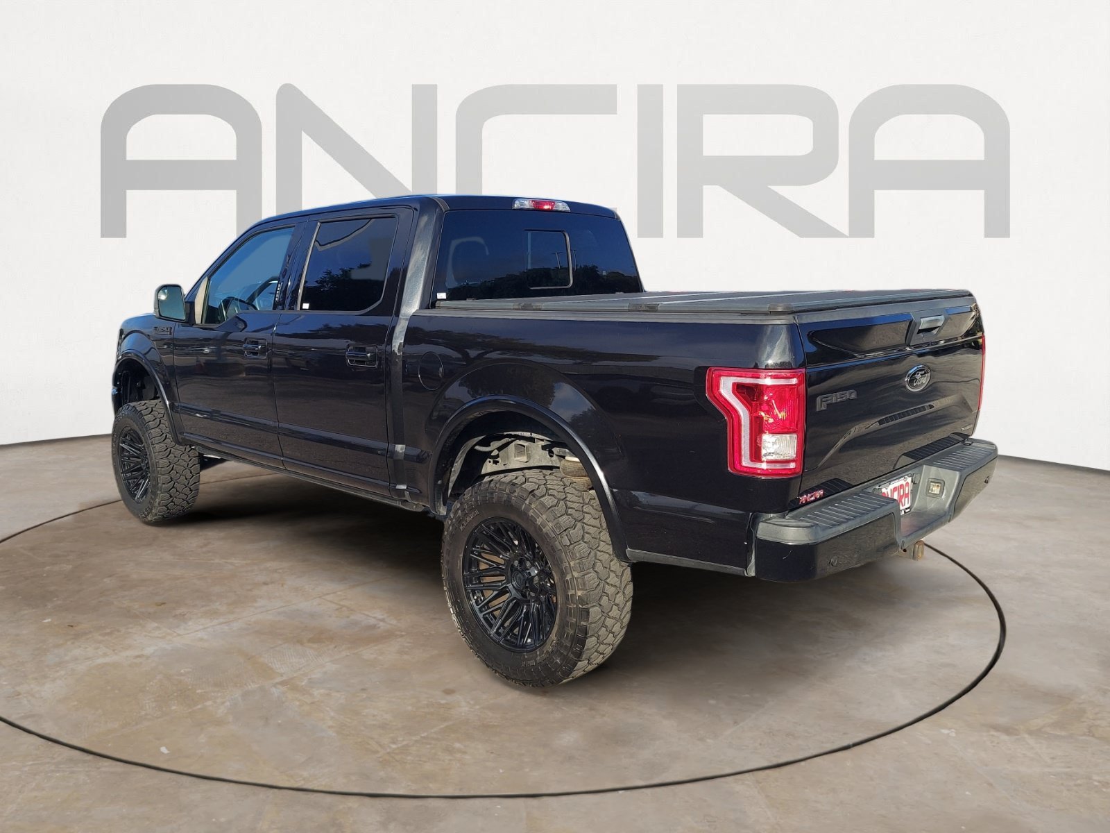 Used 2015 Tuxedo Black Metallic Ford XLT image 8