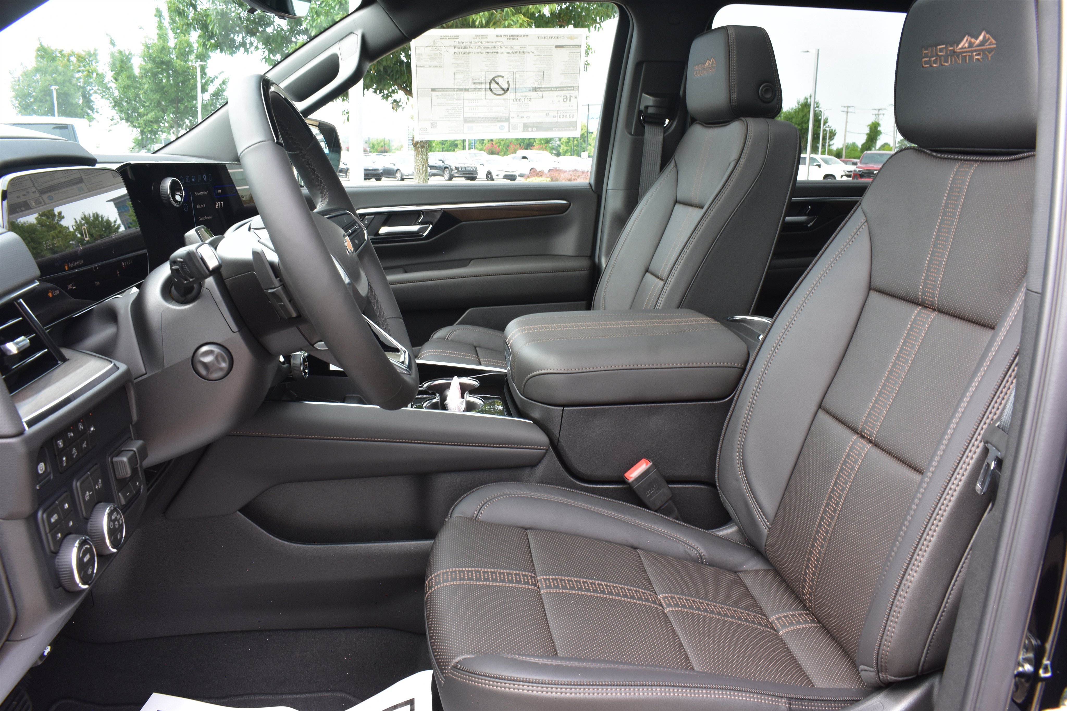 2026 Chevrolet Suburban High Country - Photo 15