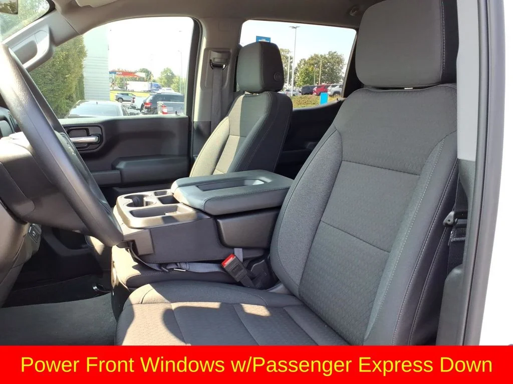 Used 2025 White Chevrolet Custom image 17