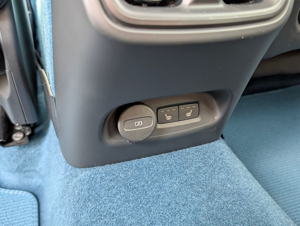 2023 Volvo C40 Ultimate - Photo 15