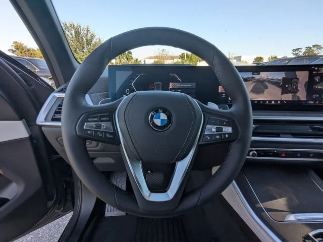 New 2026 Dravit Grey Metallic BMW sDrive40i image 37