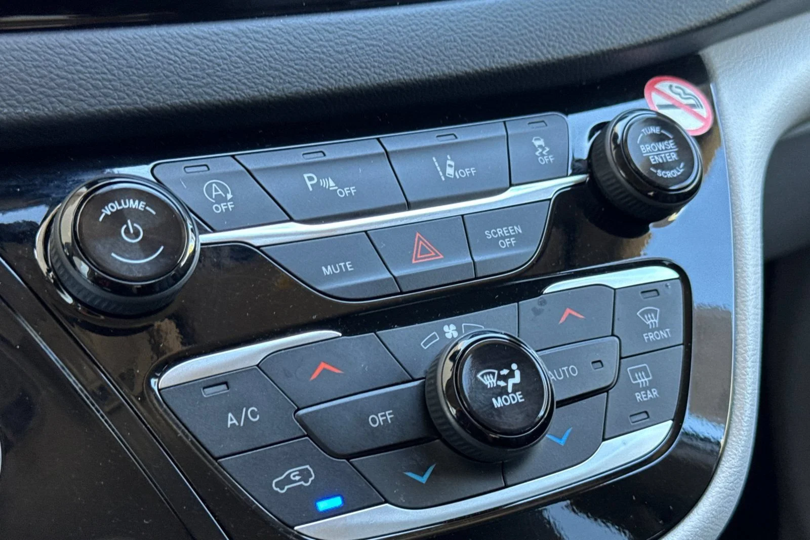 2024 Chrysler Pacifica Touring L - Photo 23