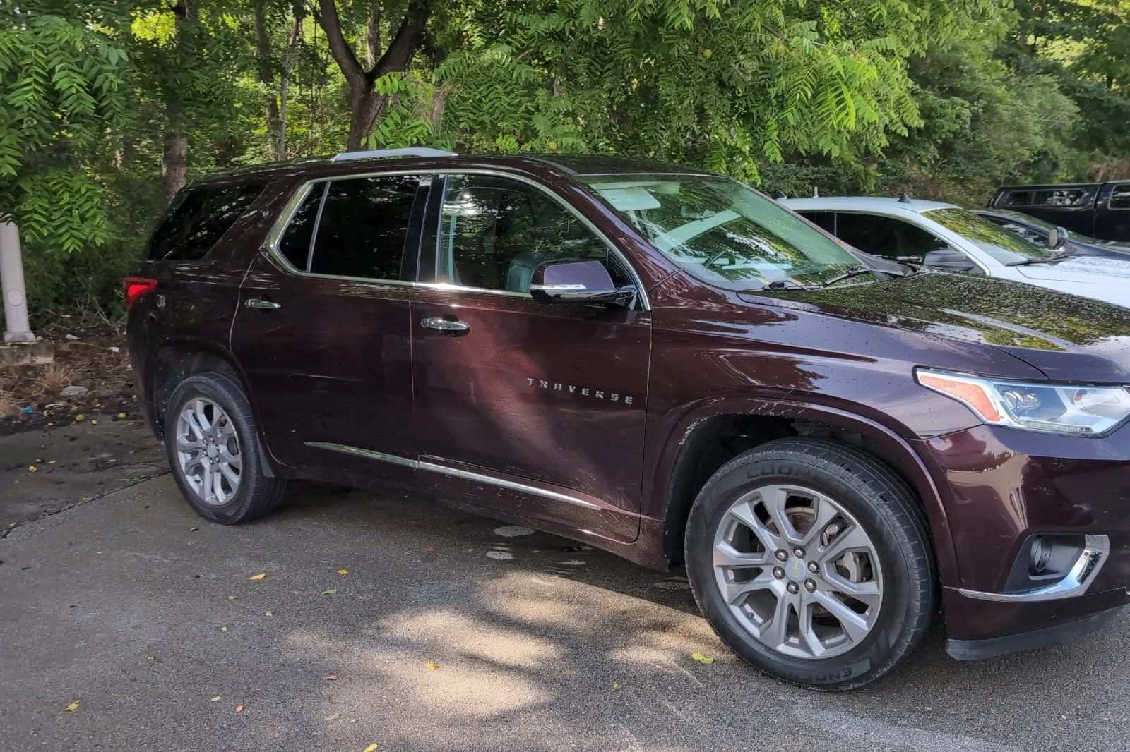 Used 2018 BLACK CURRANT METALLIC Chevrolet Premier image 2