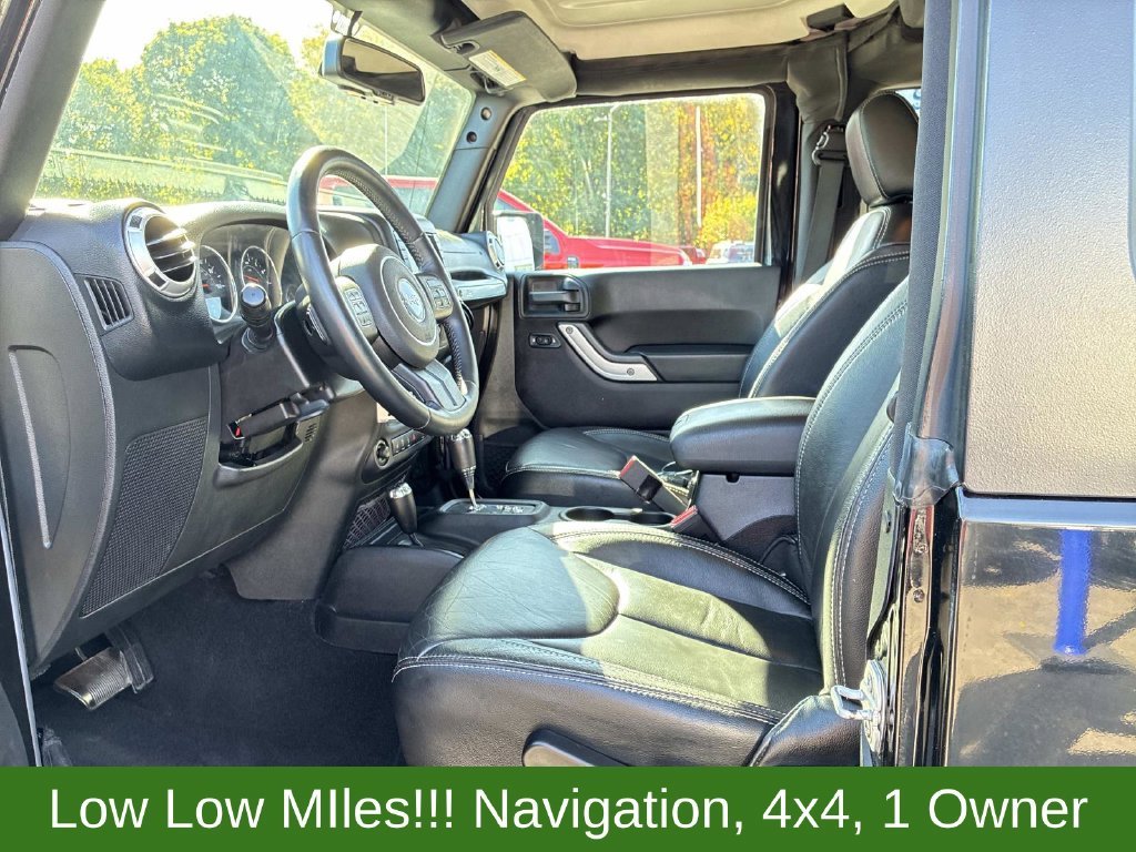 Used 2015 Black Jeep Sahara image 23