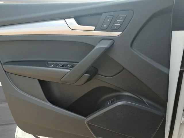 Used 2025  Audi S line Premium image 16