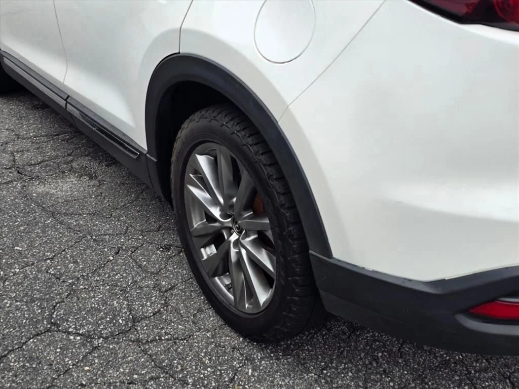 Used 2018 White Mazda Grand Touring image 19