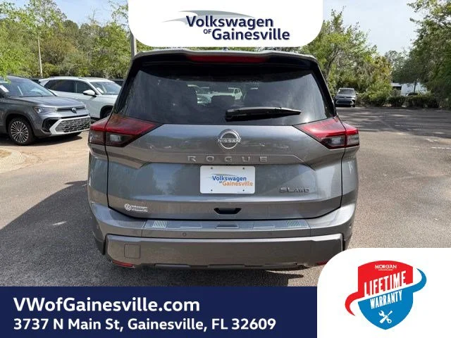 Used 2025 Gun Metallic Nissan SL image 5