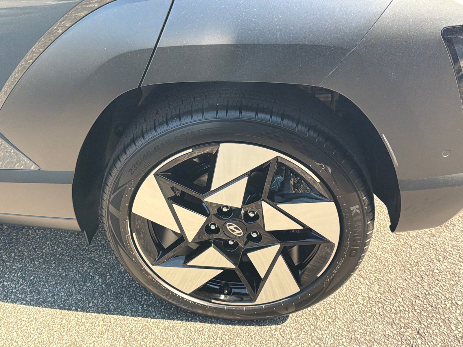 New 2026 Ecotronic Gray Pearl Hyundai Limited image 15