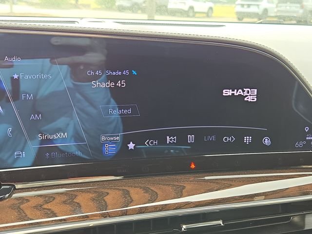 Used 2022 White Cadillac Sport Platinum image 28