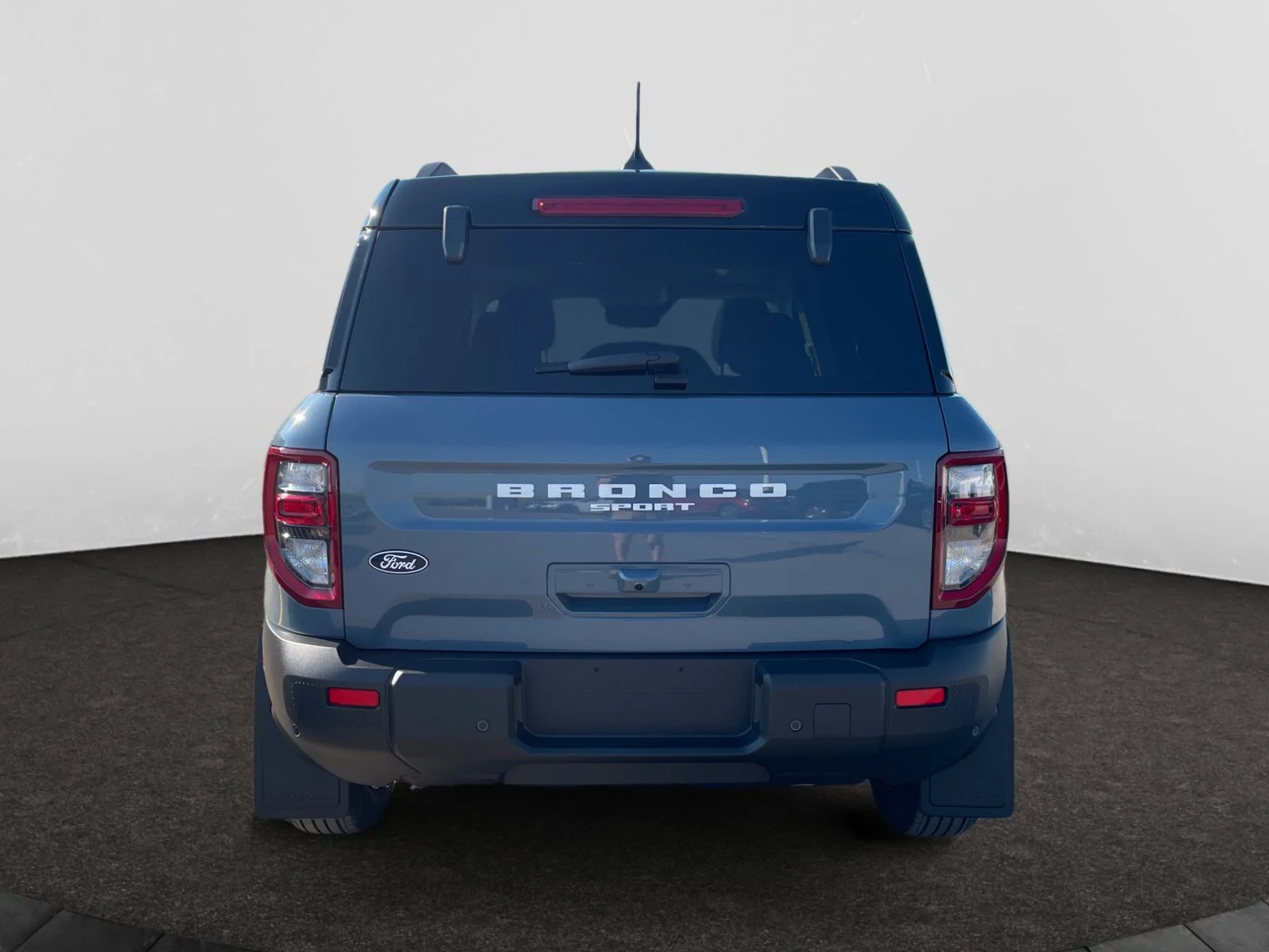 New 2026 Azure Grey Metallic Tri-Coat Ford Outer Banks image 4