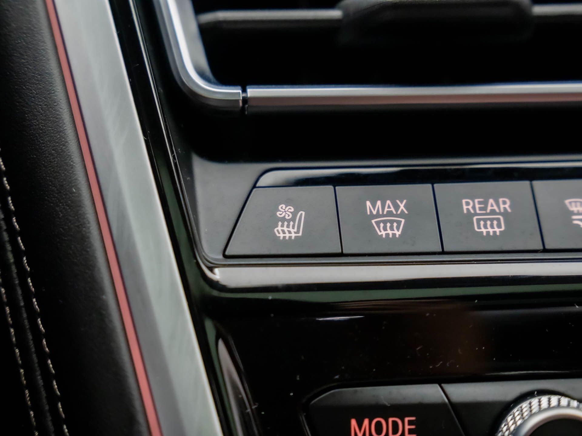 2026 BMW 8 Series 840i - Photo 30