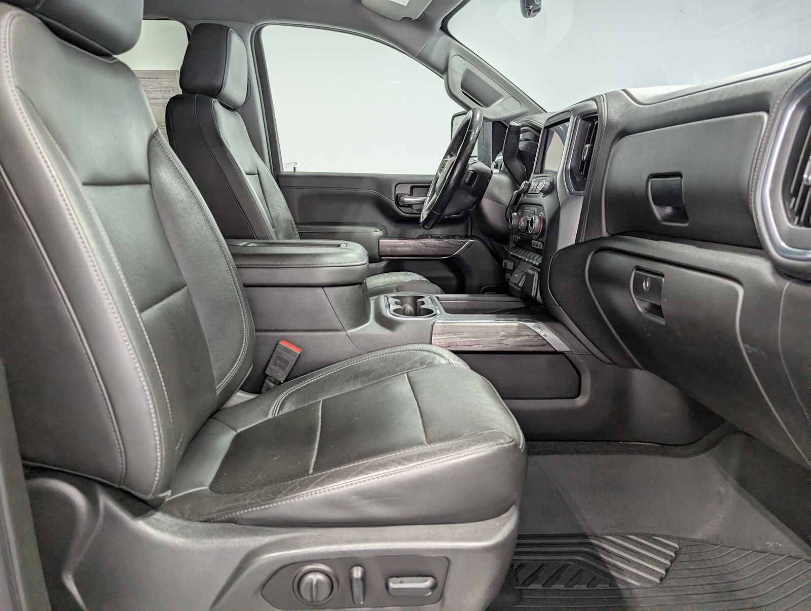 Used 2020 Shadow Gray Metallic Chevrolet LTZ image 41