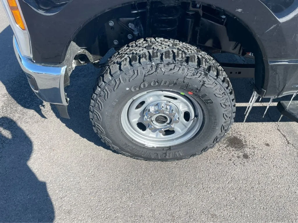 New 2026 Agate Black Metallic Ford F-250® XL image 9